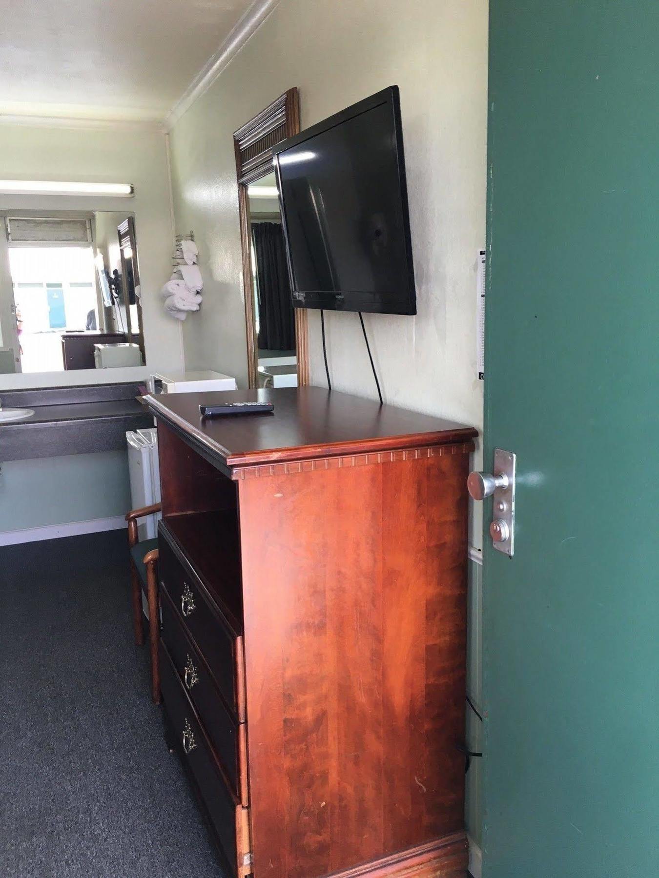 Aristocrat Motor Inn Bolivar Dış mekan fotoğraf