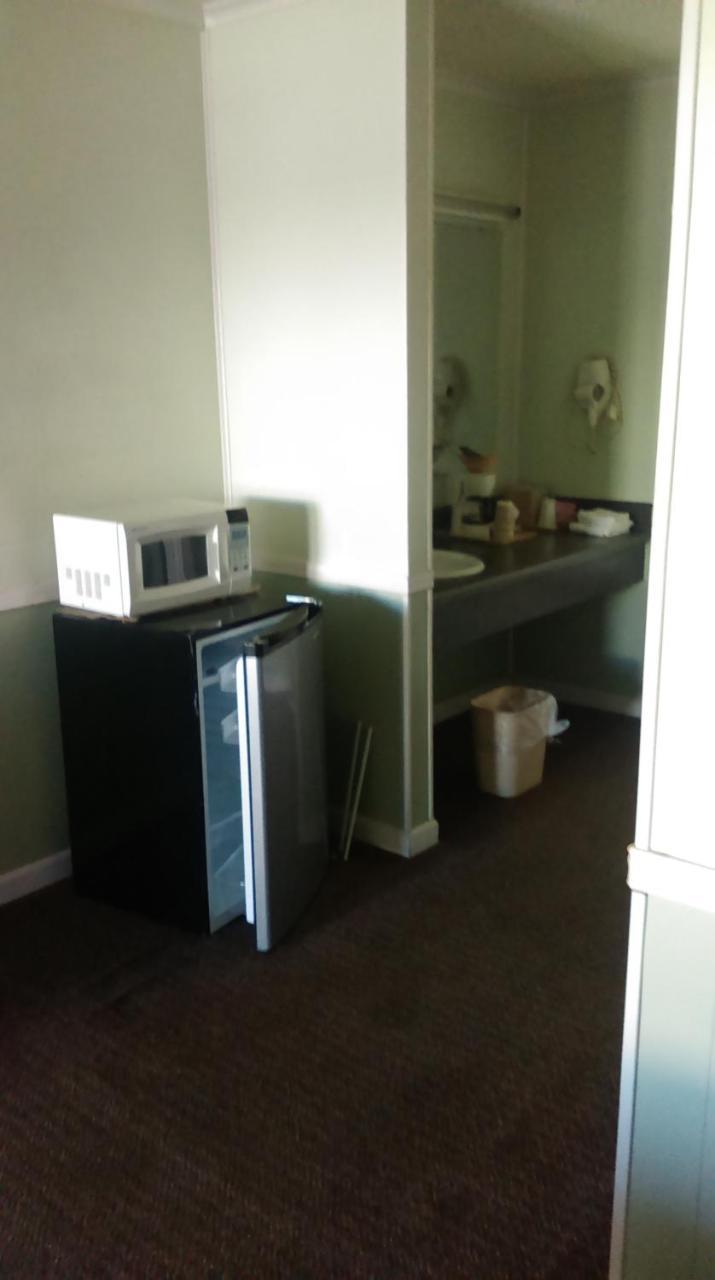 Aristocrat Motor Inn Bolivar Dış mekan fotoğraf